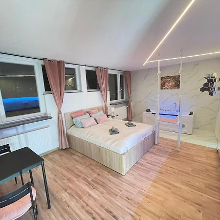 Yourapart Jacuzzi Przy Zamku Krolewskim Warschau Buitenkant foto